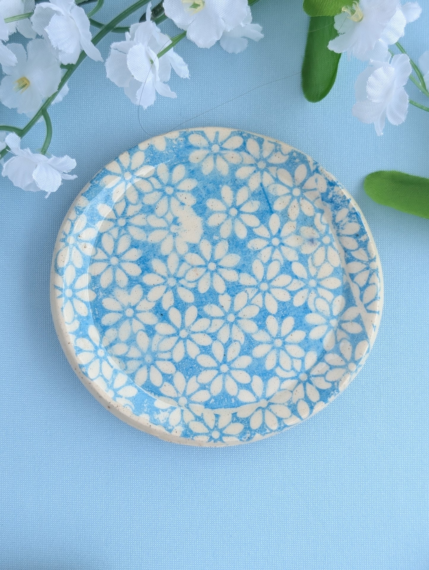 Le Mia’s Grand Blue Blossom Trivet