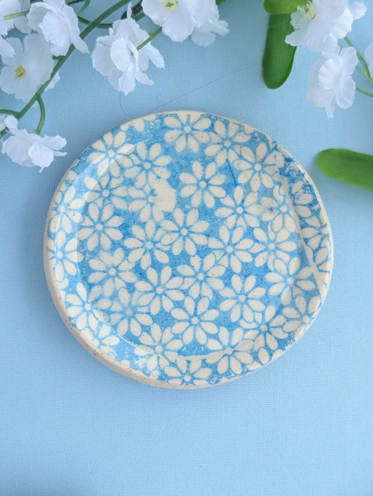 Le Mia’s Grand Blue Blossom Trivet