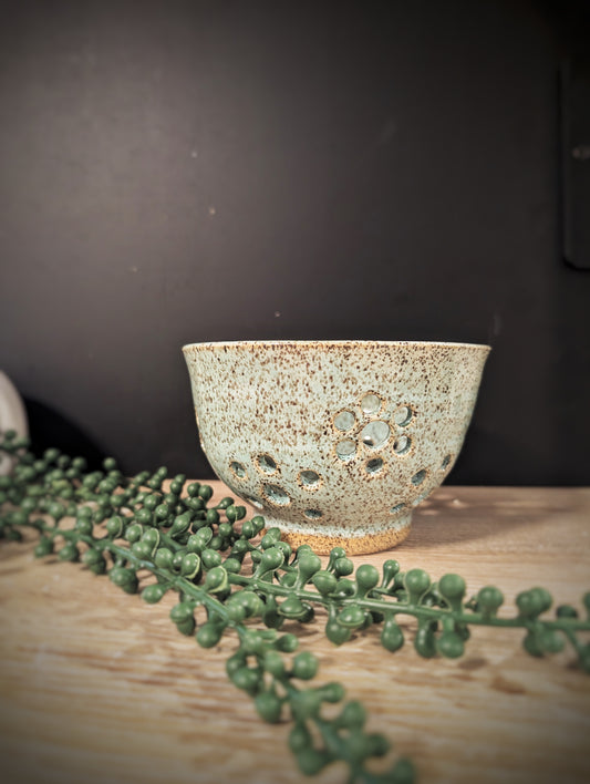 The Rustic Green Berry Bowl